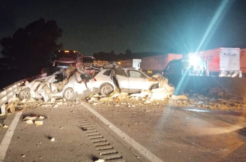 Choque múltiple provoca caos vial en la autopista México-Puebla; reportan 3 muertos
