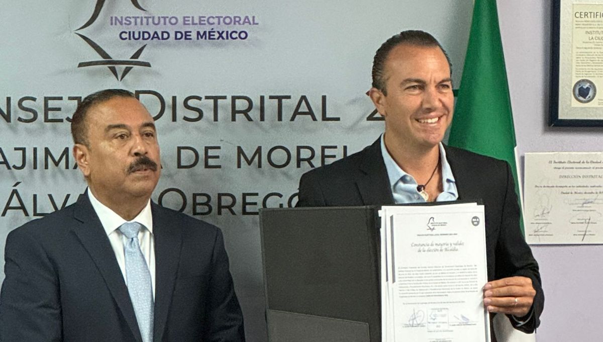 Carlos Orvañanos recibe constancia de mayoría como alcalde electo de Cuajimalpa
