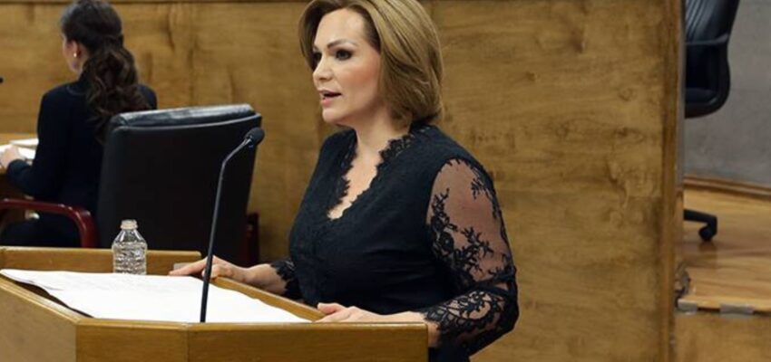 Claudia Valle Aguilasocho