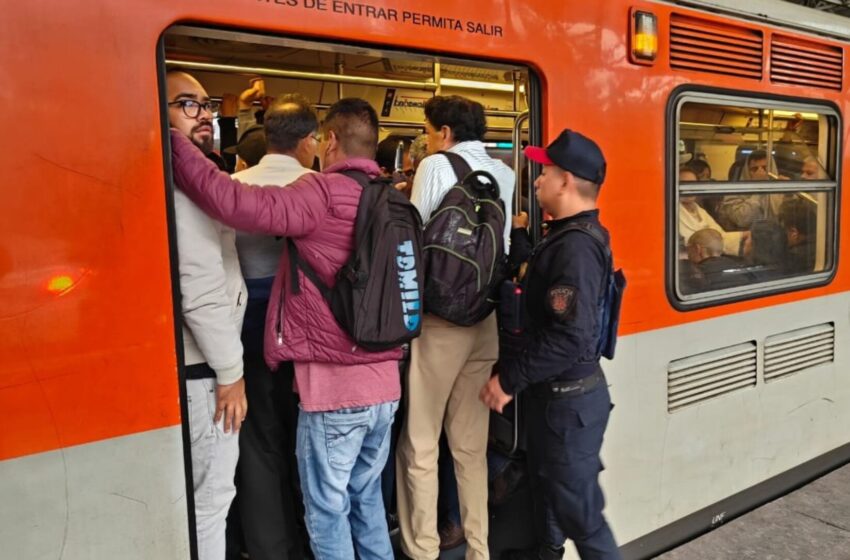 Colapsos en 5 líneas del Metro de la CDMX y hay demoras en el Metrobús