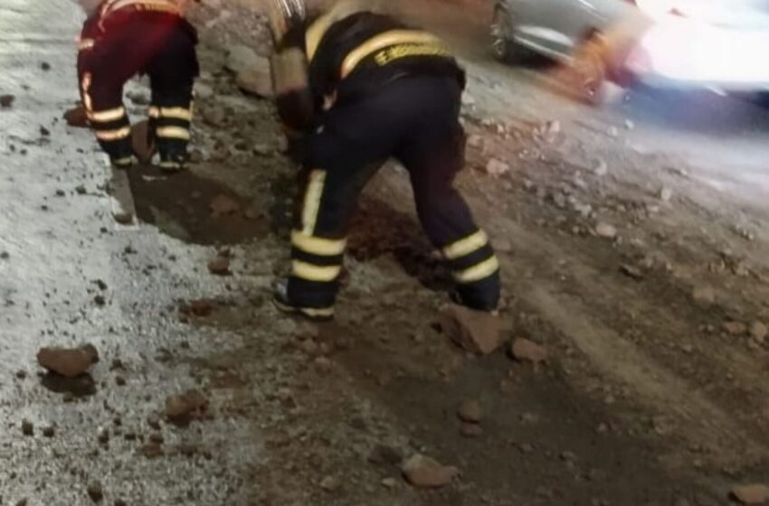 Incendio en torre de departamentos en Azcapotzalco; desalojan a 150 personas