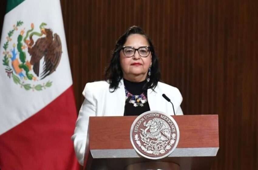 AMLO pide a Norma Piña resolver asuntos fiscales