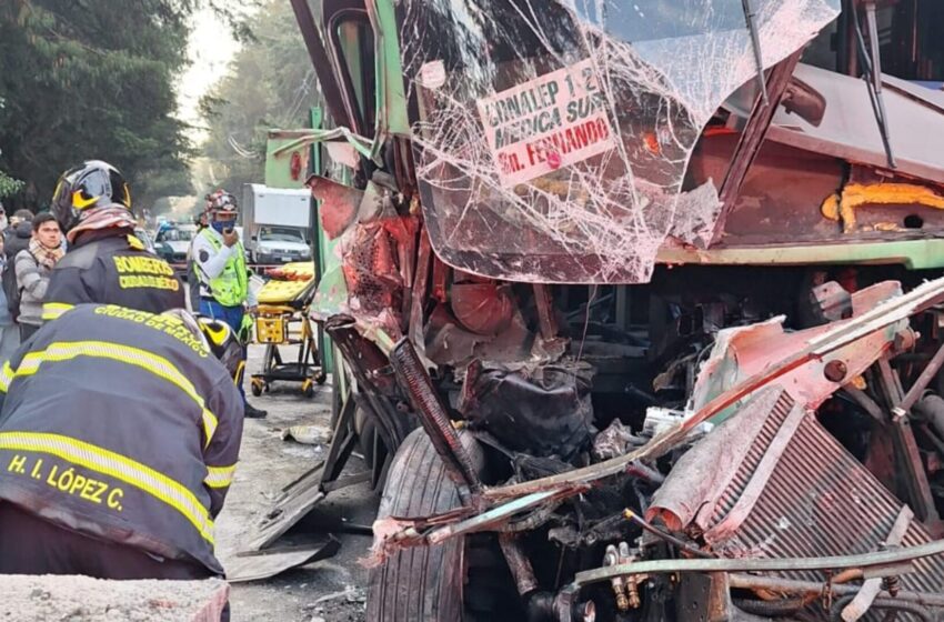Fuerte choque de camión deja 20 heridos en carretera Picacho-Ajusco