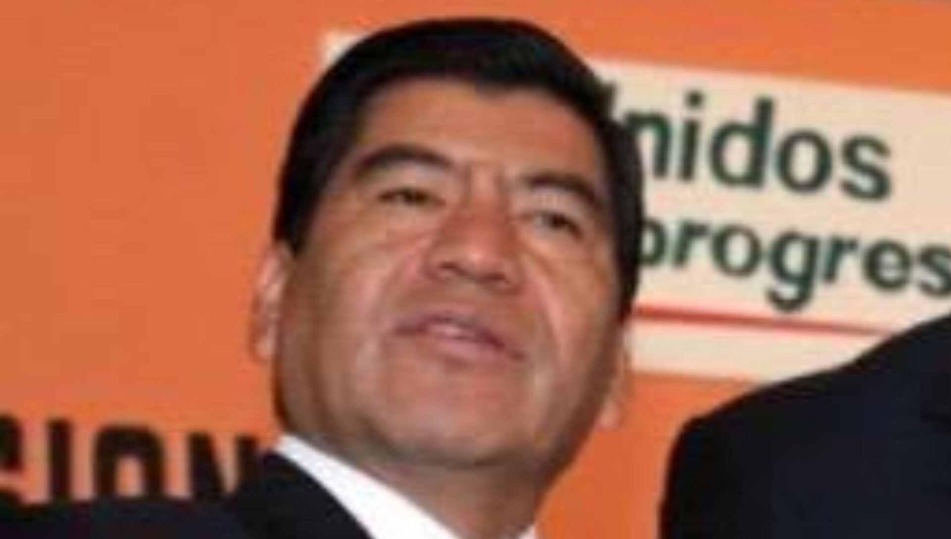 Mario Marín llega a su casa en Puebla, para cumplir prisión domiciliaria