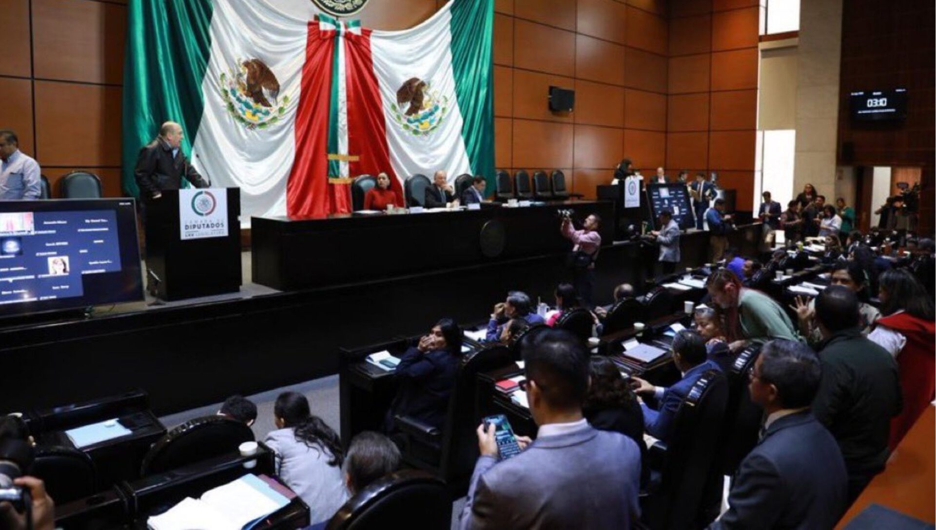 Avanza en Cámara de Diputados desaparición de organismos autónomos