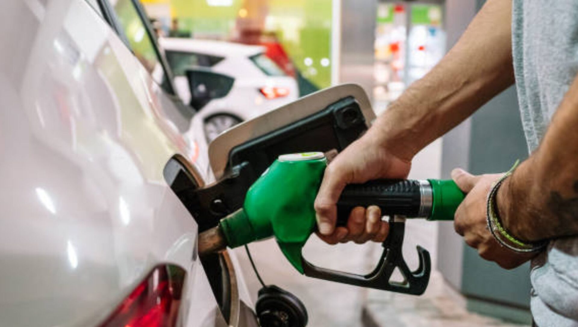 Hacienda deja sin estímulo fiscal a gasolina Magna; esto se pagará