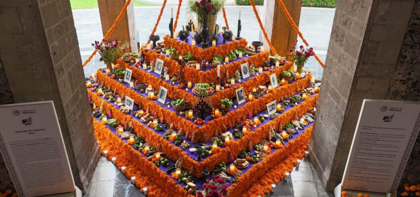 Ofrenda en Palacio Nacional