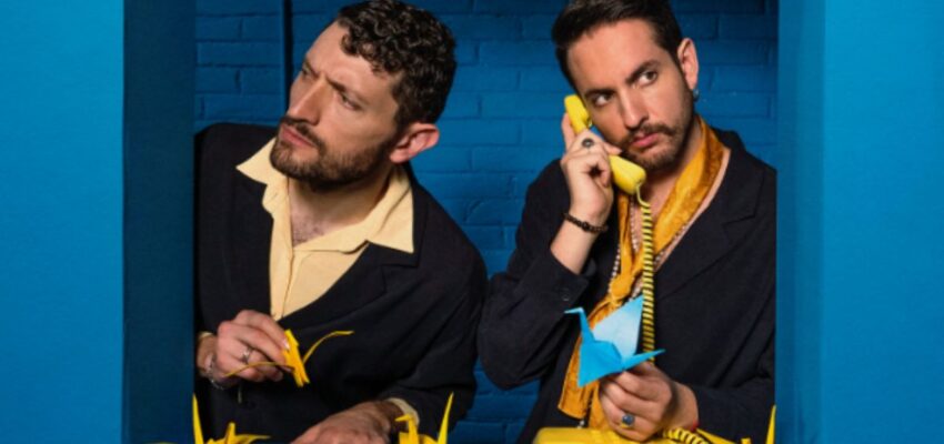 La banda mexicana Los Rumberos presenta su nueva pieza titulada 'Tú Escríbeme'.