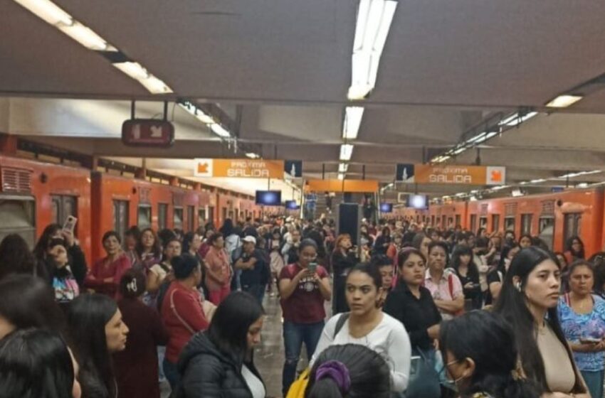 Metro CDMX hoy: Líneas saturadas y retrasos de hasta 20 minutos