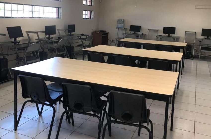 ¿Cuándo inician las vacaciones de Semana Santa 2025 para alumnos de preparatorias y universidades?