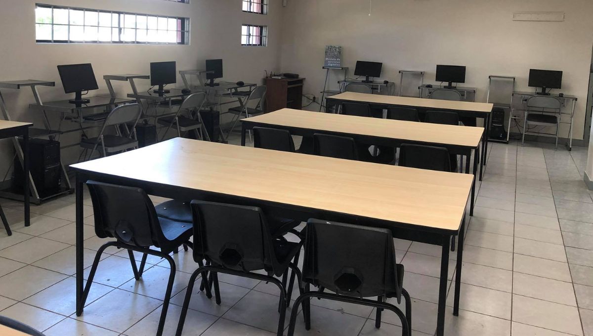 ¿Cuándo inician las vacaciones de Semana Santa 2025 para alumnos de preparatorias y universidades?