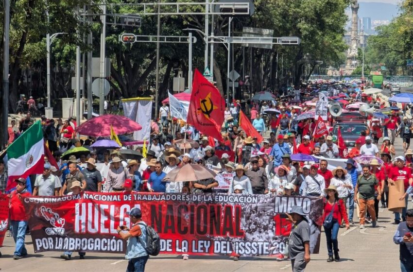 CNTE rechaza aumento salarial del 9%; realizan plantón y bloqueos en CDMX