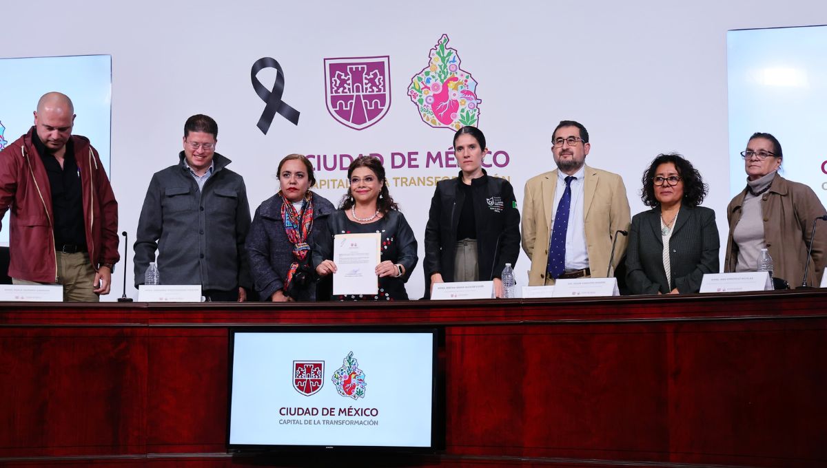 Clara Brugada presenta iniciativa para regular a franeleros en CDMX