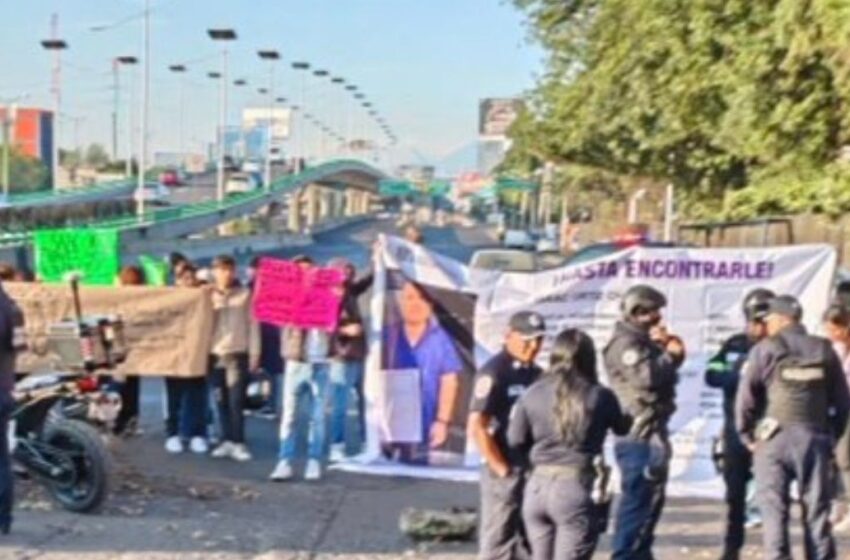 Bloqueo en Periférico Norte hacia la CDMX; exigen búsqueda de desaparecido