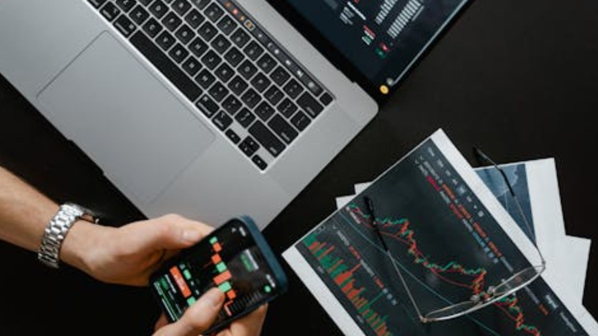 Alertan por apps y plataformas de inversión fraudulentas: consejos para no caer en esta estafa