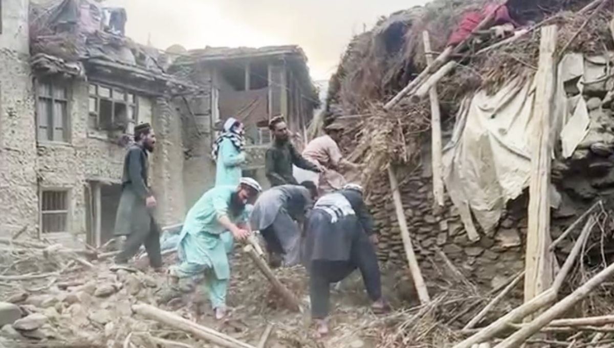Terremoto deja más de 800 muertos en el este de Afganistán