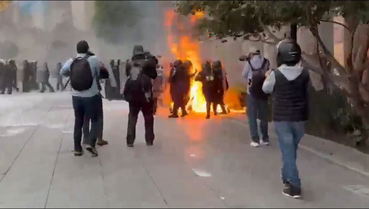 Violencia empaña marcha del 2 de octubre en CDMX: 123 heridos, 94 policías y 29 civiles