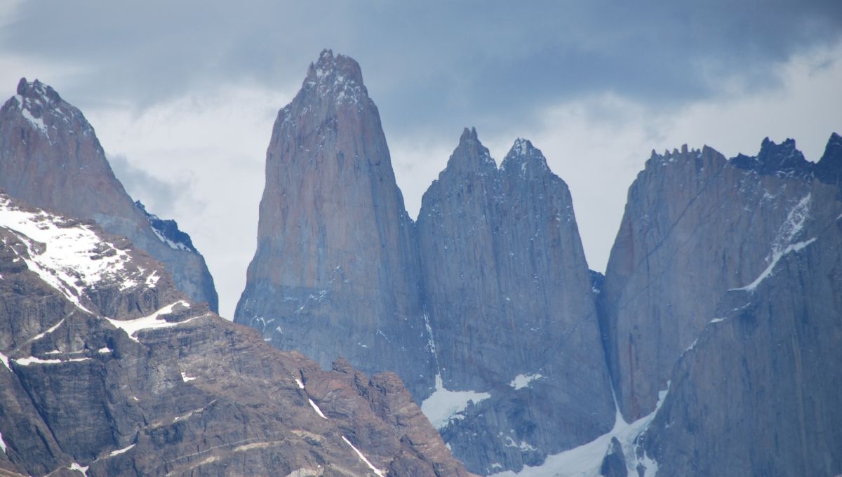 Mueren dos turistas mexicanos en tormenta de nieve en la Patagonia chilena; hay siete desaparecidos