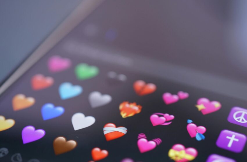 Alertan por emojis que ocultan mensajes sexuales dirigidos a menores de edad