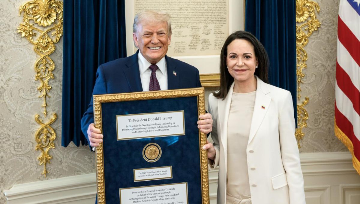 María Corina Machado le da su medalla del premio Nobel de la Paz a Trump