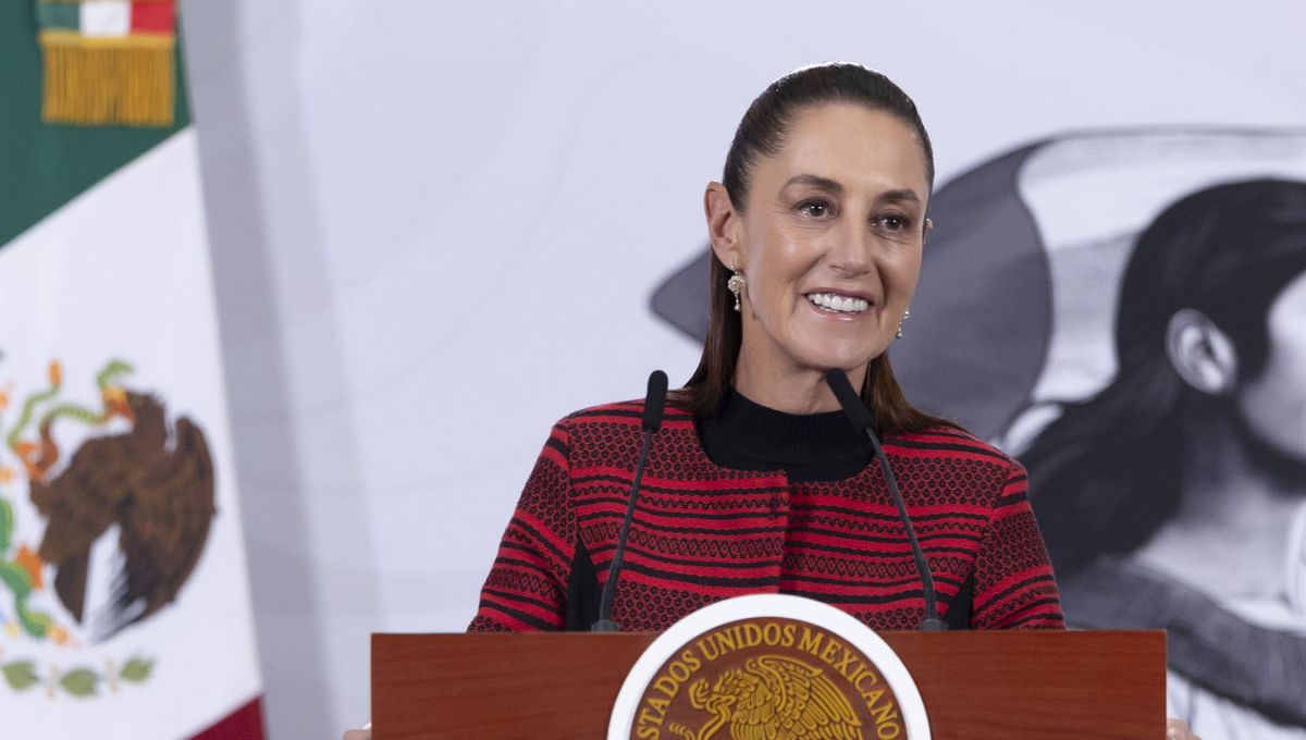 Sheinbaum confirma que una mujer tomó el sol en ventana de Palacio Nacional