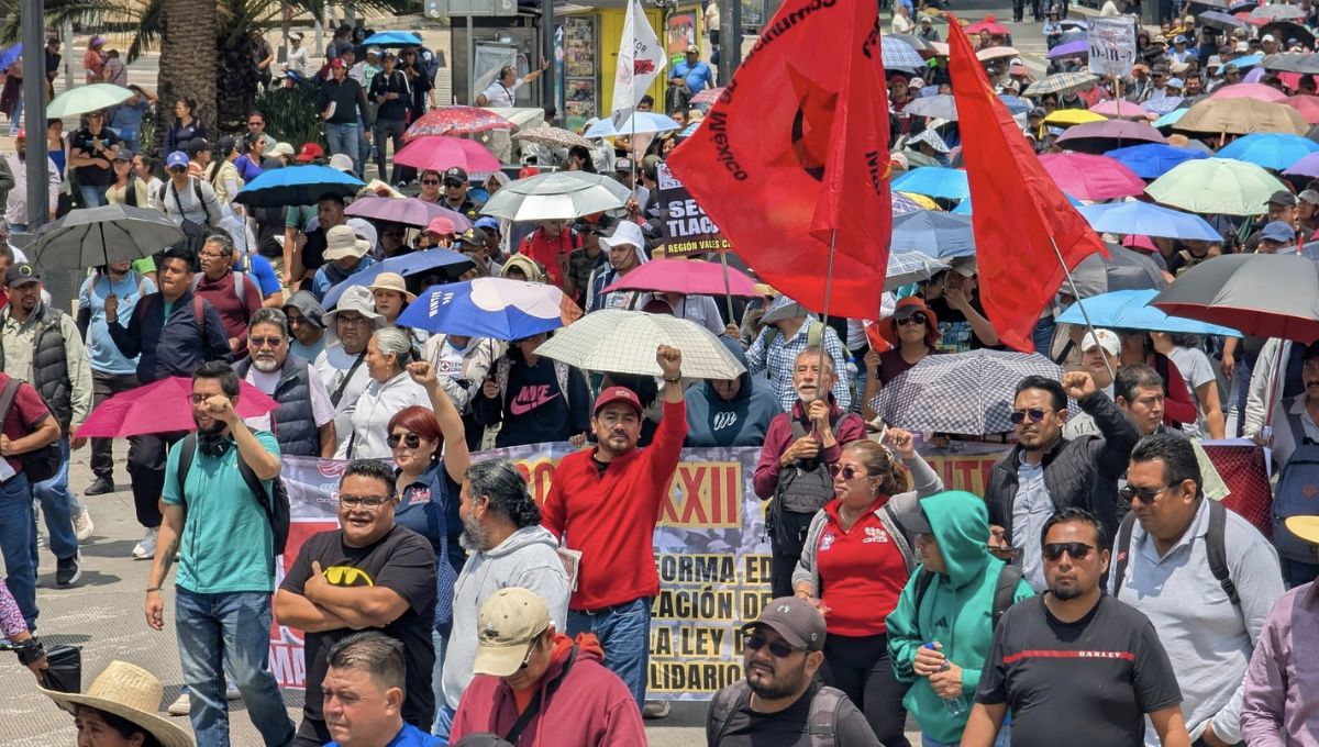 Marchas en CDMX hoy: CNTE y padres de los 43 encabezan las movilizaciones