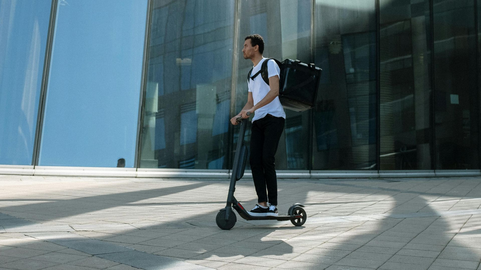 CDMX presenta regulación para scooters y vehículos eléctricos personales