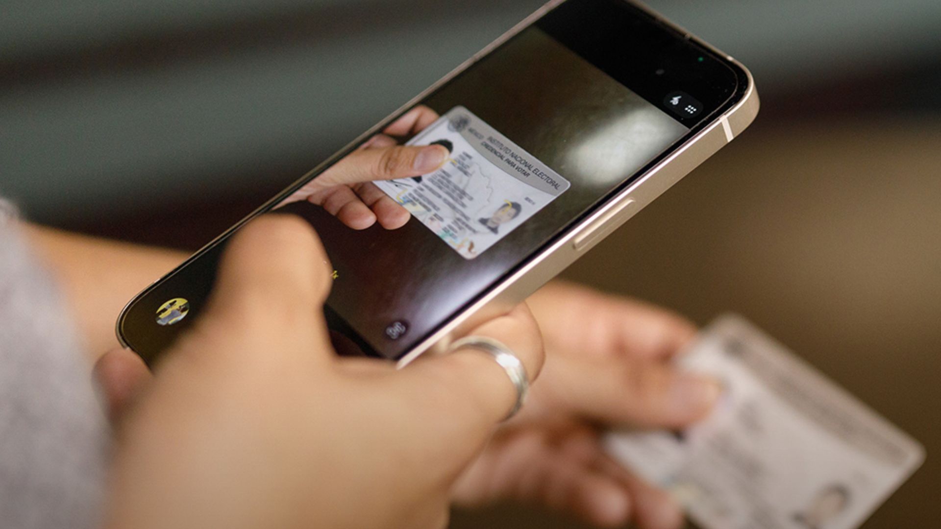 Verifica si tu CURP está vinculada a líneas telefónicas desconocidas