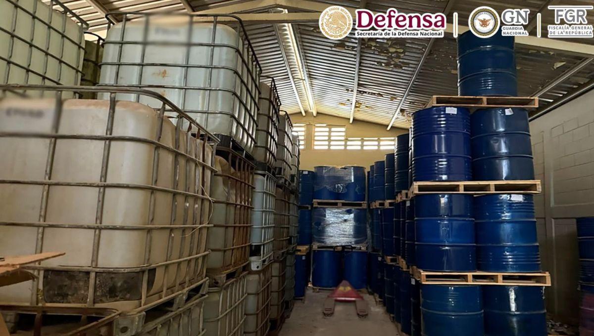 Aseguran más de 24 mil litros de metanfetamina en Sinaloa 