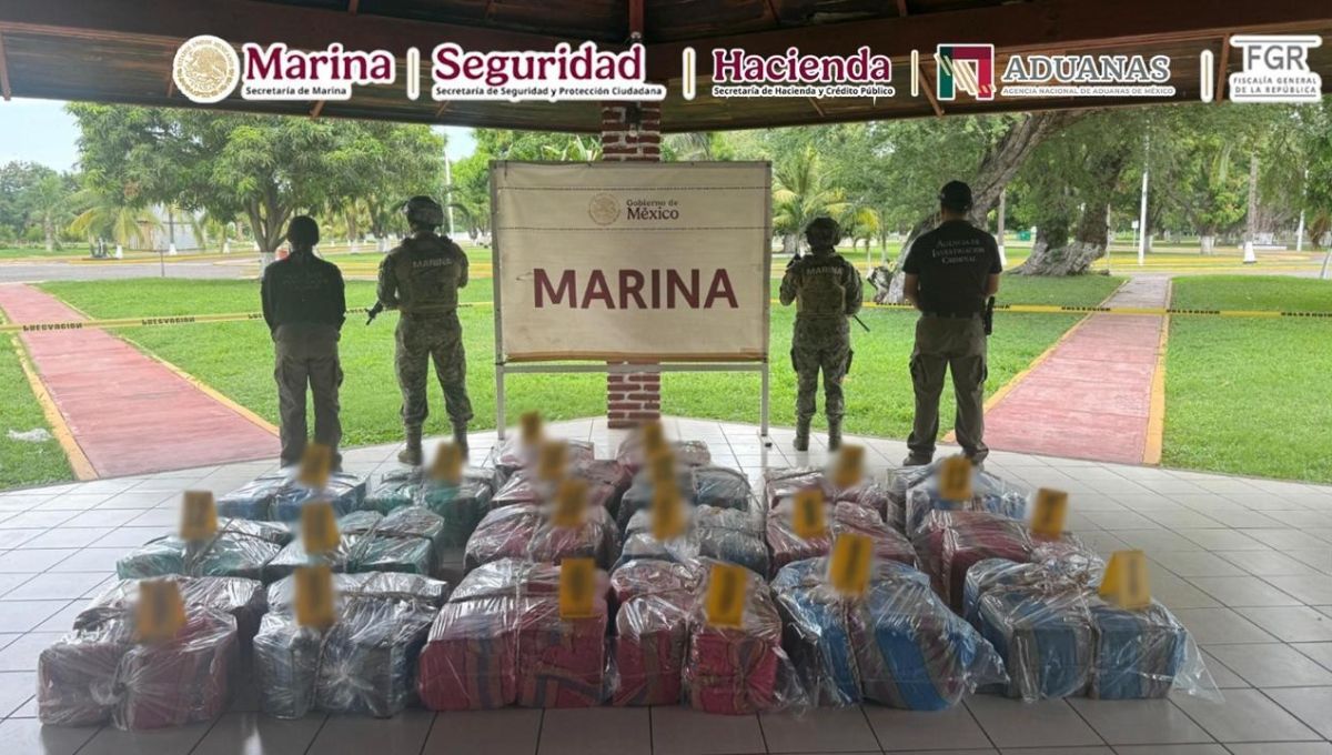 Aseguran más de una tonelada de cocaína en un buque en Michoacán