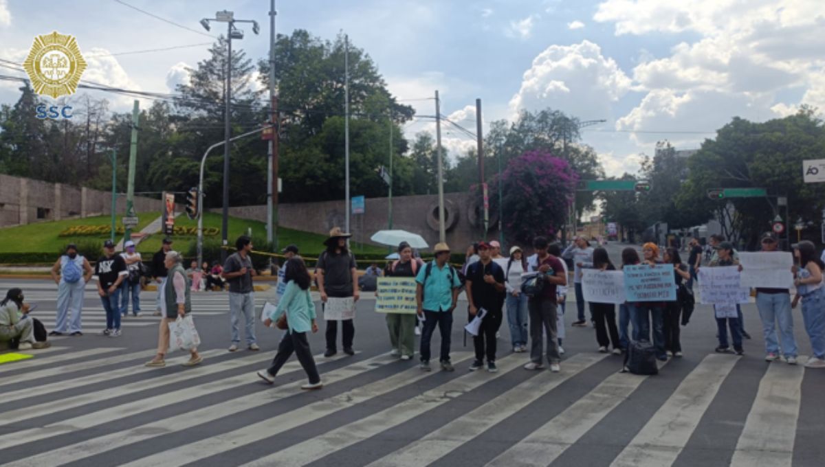 Aspirantes aceptados protestan contra examen de control de la UNAM 
