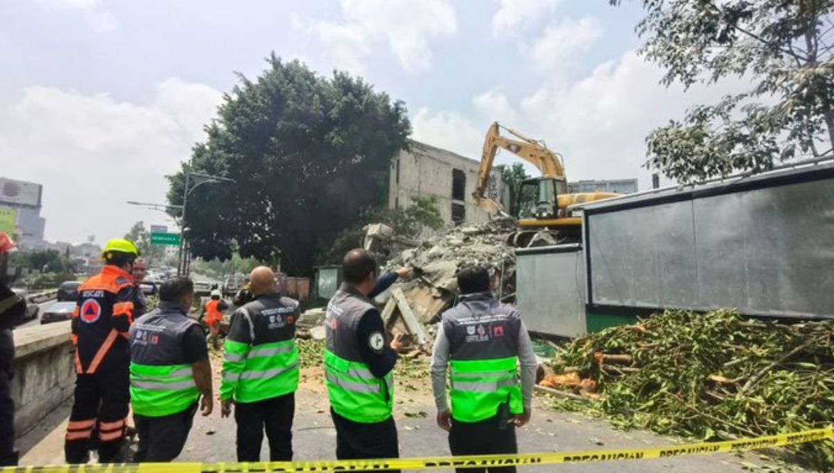 Colapsa edificio en demolición en la colonia Escandón