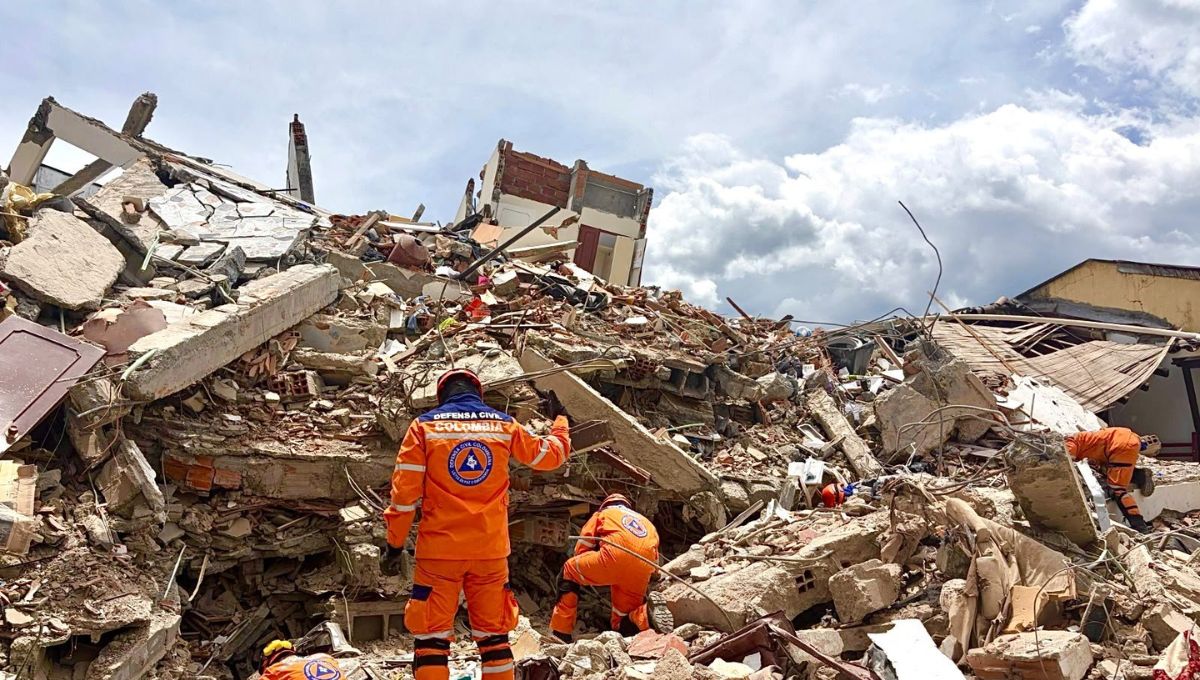 Confirman muerte de dos mexicanos durante sismo en Colombia