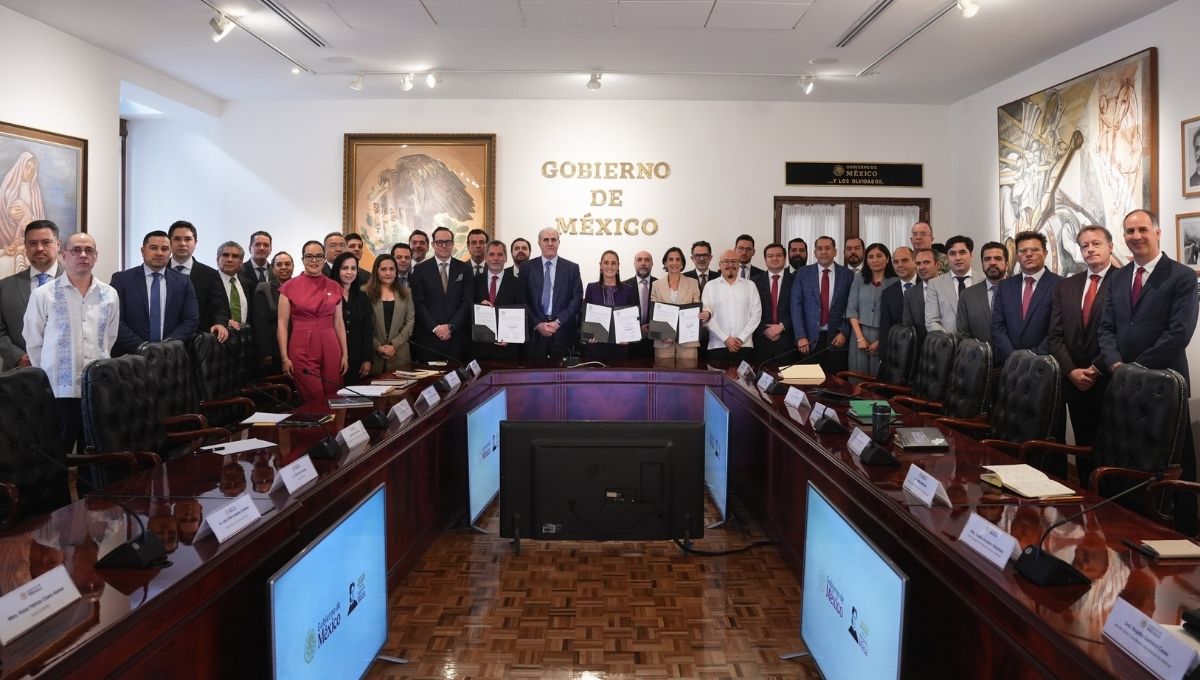 Renuevan acuerdo para topar precios de combustibles