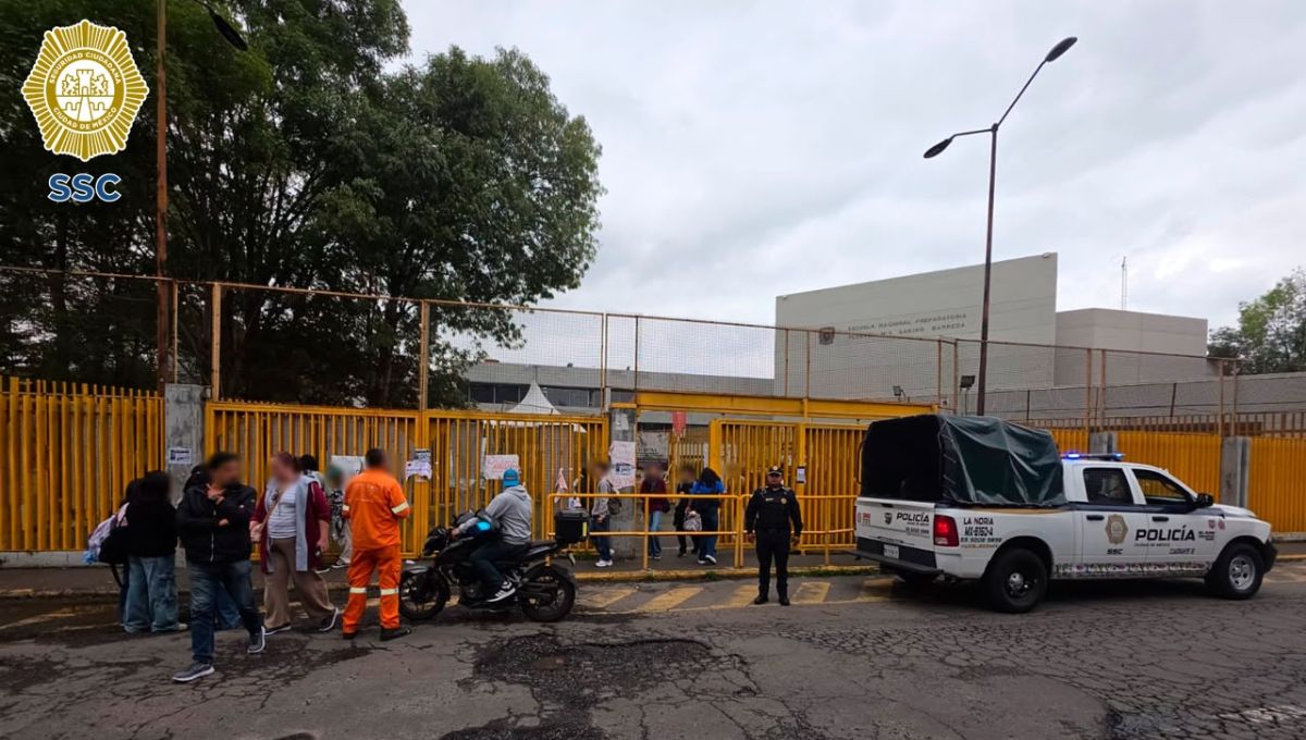 ¿Qué pasa en la Prepa 1 de la UNAM? Reportan encapuchados dentro del plantel