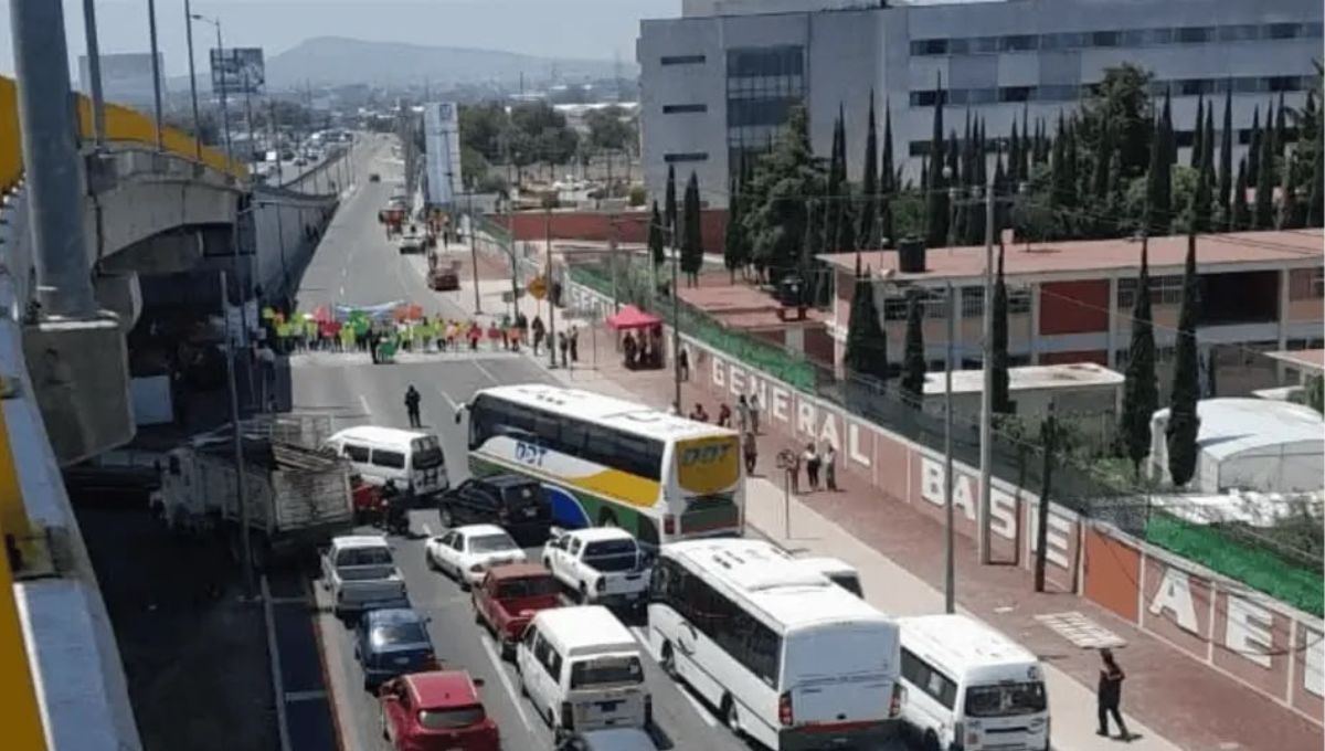 Bloqueos en la México-Pachuca: trabajadores del IMSS realizan protesta